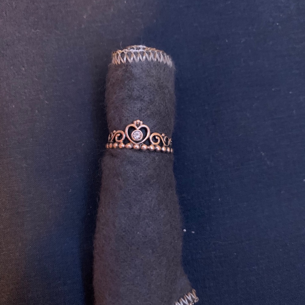 Pandora My Princess Tiara ring